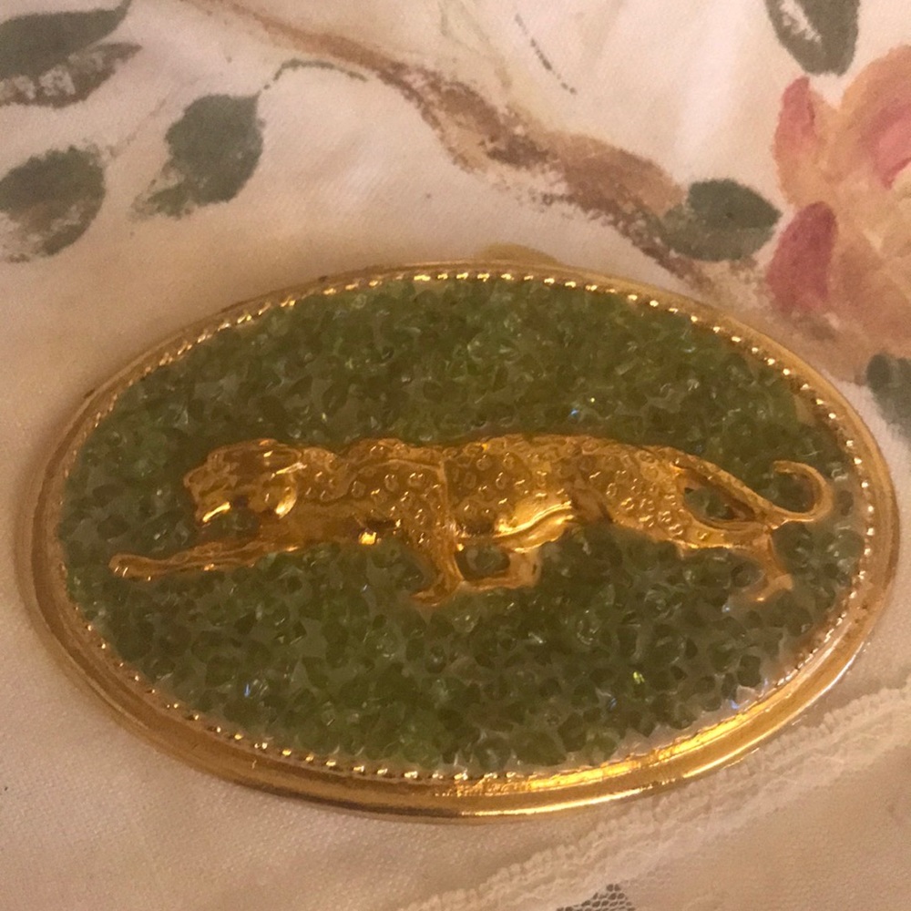 Belt buckle
